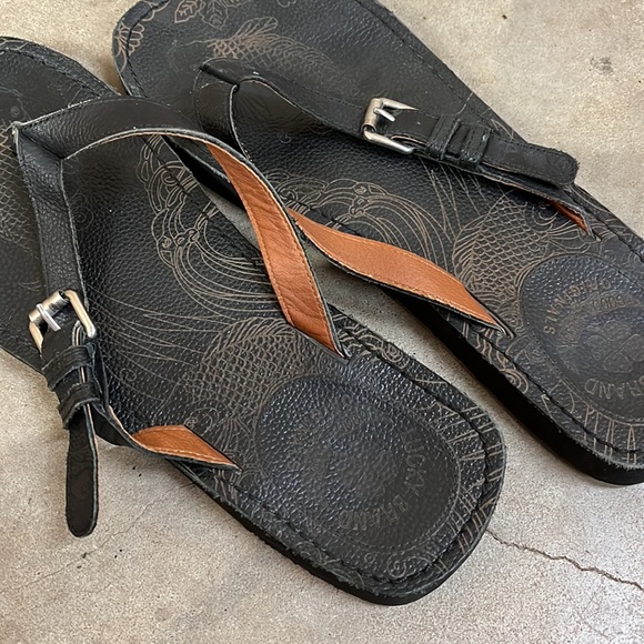 Lucky brand flip flops - Picture 5 of 8